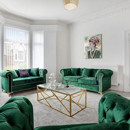 Stunning 4-Bedroom, 2 Bathrooms In Sunderland Sunderland  Ngoại thất bức ảnh