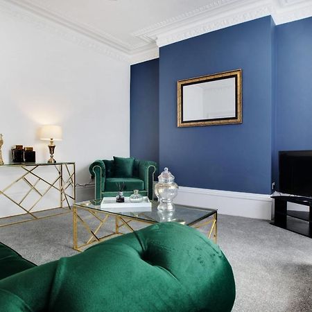 Stunning 4-Bedroom, 2 Bathrooms In Sunderland Sunderland  Ngoại thất bức ảnh