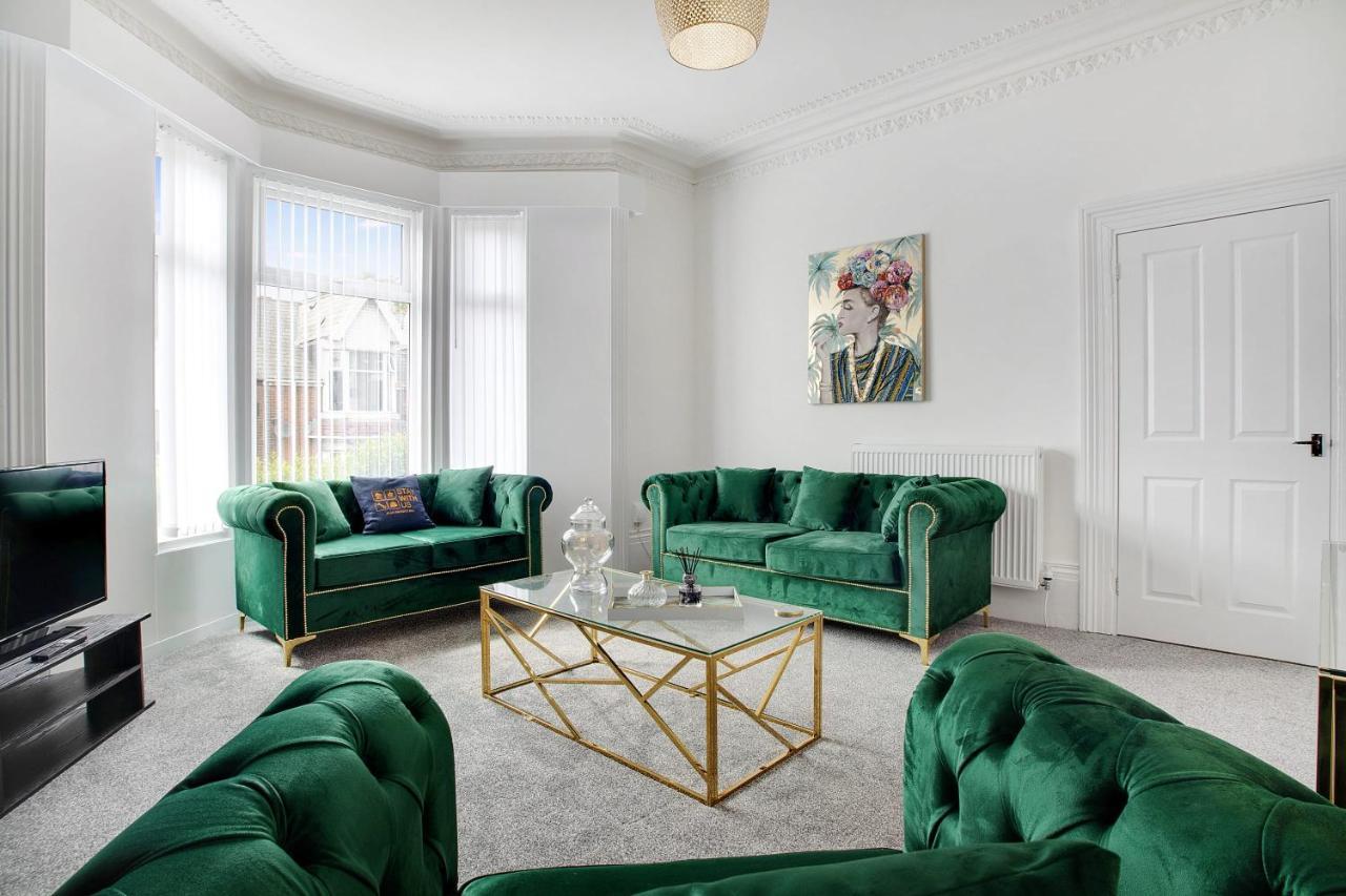 Stunning 4-Bedroom, 2 Bathrooms In Sunderland Sunderland  Ngoại thất bức ảnh
