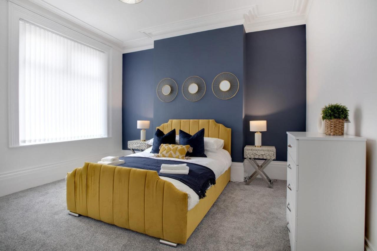 Stunning 4-Bedroom, 2 Bathrooms In Sunderland Sunderland  Ngoại thất bức ảnh