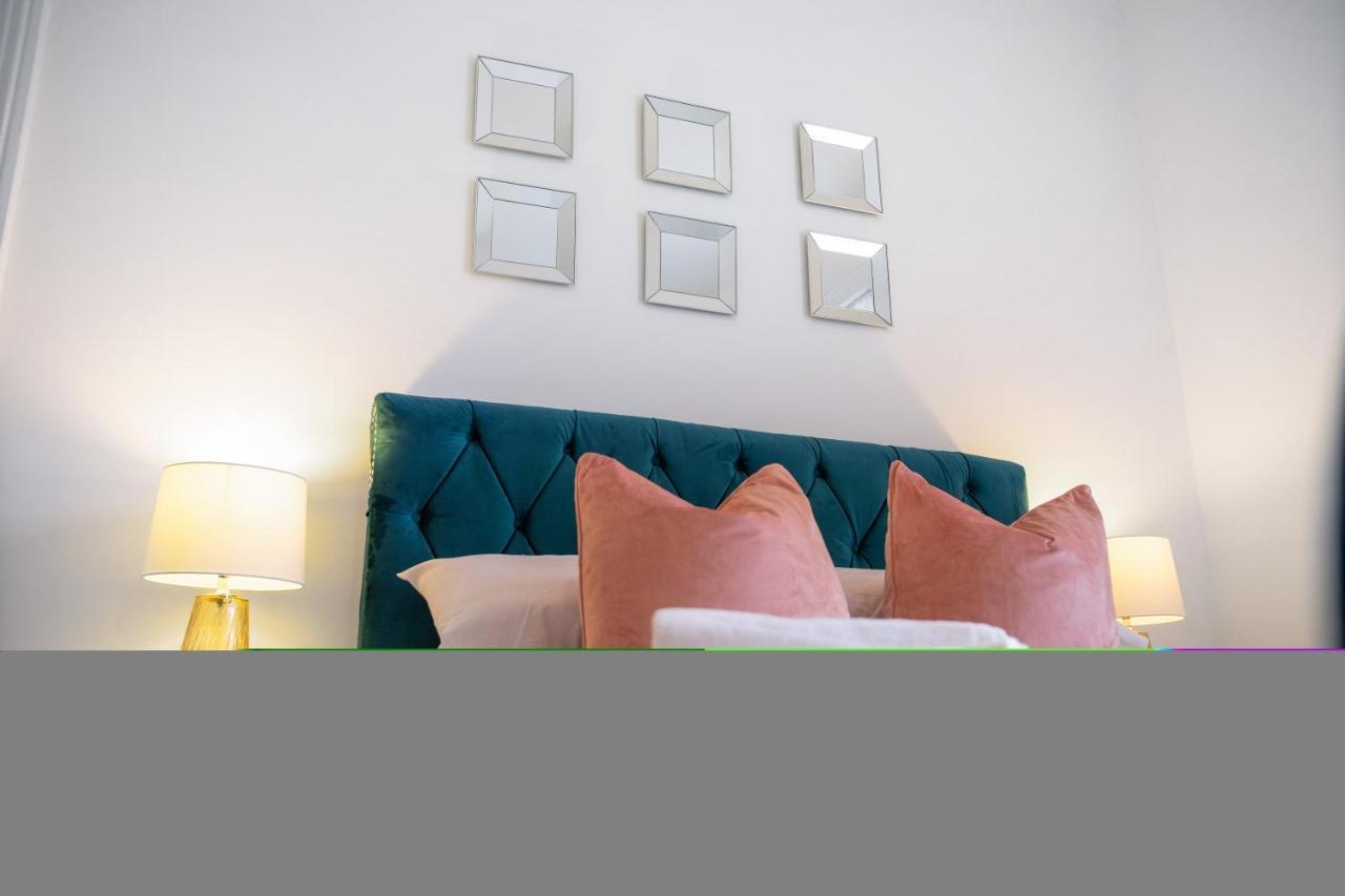Stunning 4-Bedroom, 2 Bathrooms In Sunderland Sunderland  Ngoại thất bức ảnh