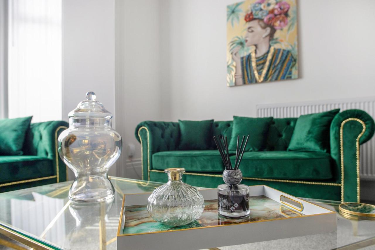 Stunning 4-Bedroom, 2 Bathrooms In Sunderland Sunderland  Ngoại thất bức ảnh